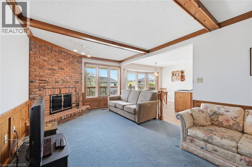 2018 BARLOW Crescent, Burlington, Ontario, L7P4N8 — Photo 12