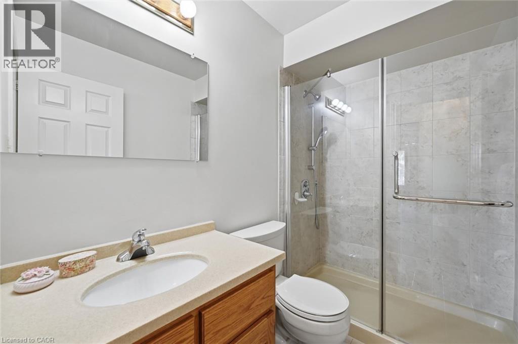 2018 BARLOW Crescent, Burlington, Ontario, L7P4N8 — Photo 22