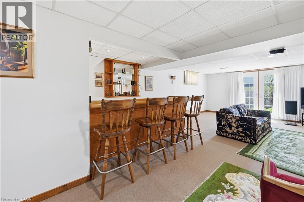 2018 BARLOW Crescent, Burlington, Ontario, L7P4N8 — Photo 35