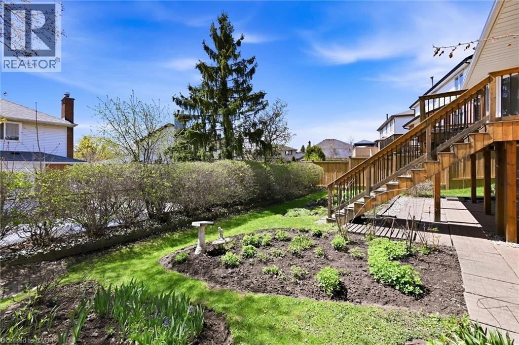 2018 BARLOW Crescent, Burlington, Ontario, L7P4N8 — Photo 41