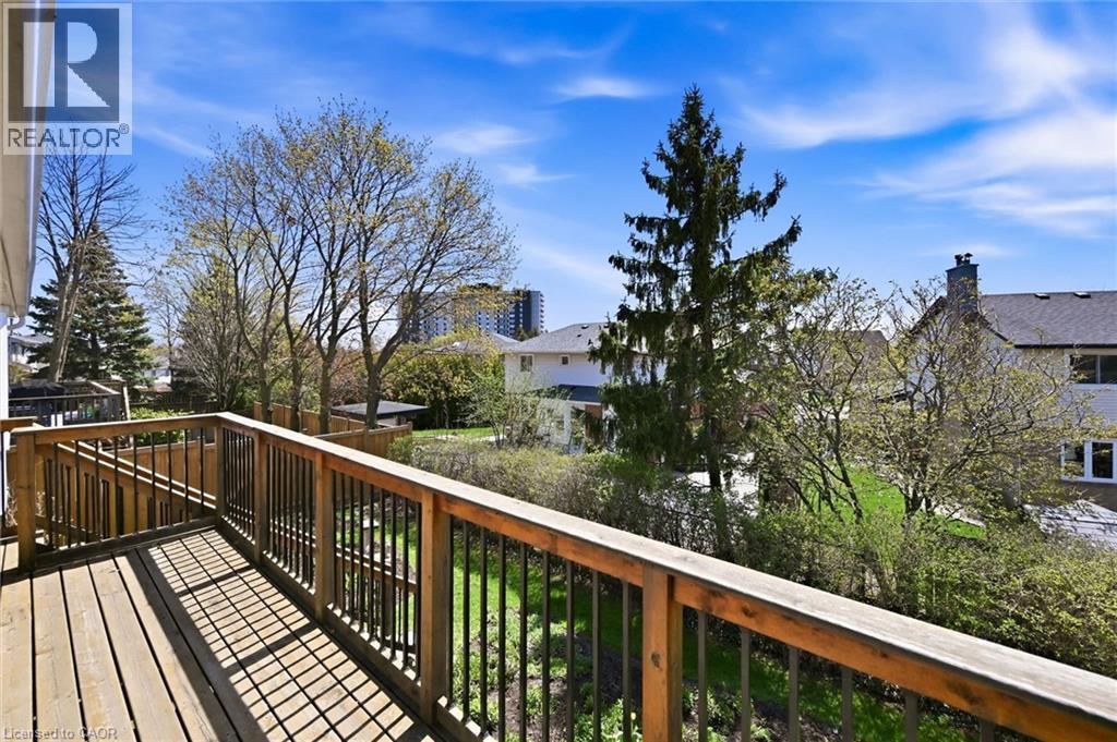 2018 BARLOW Crescent, Burlington, Ontario, L7P4N8 — Photo 43
