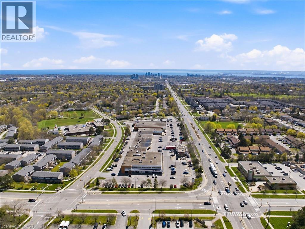 2018 BARLOW Crescent, Burlington, Ontario, L7P4N8 — Photo 46