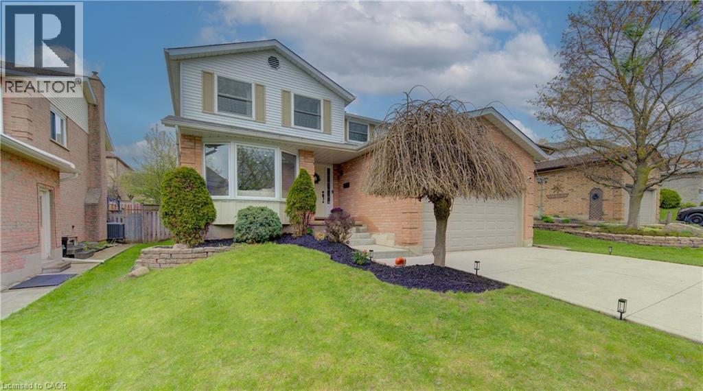 62 MEDFORD Street, Kitchener, Ontario, N2N2J1 — Photo 2