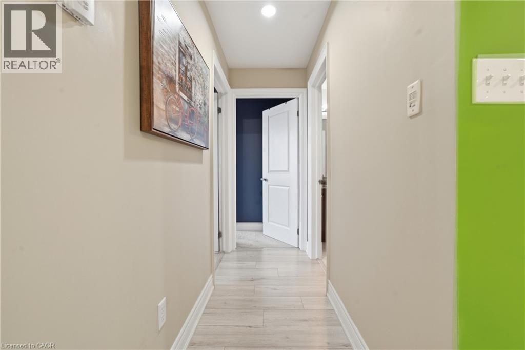 396 PLAINS Road E Unit# 202, Burlington, Ontario, L7T2C8 — Photo 17
