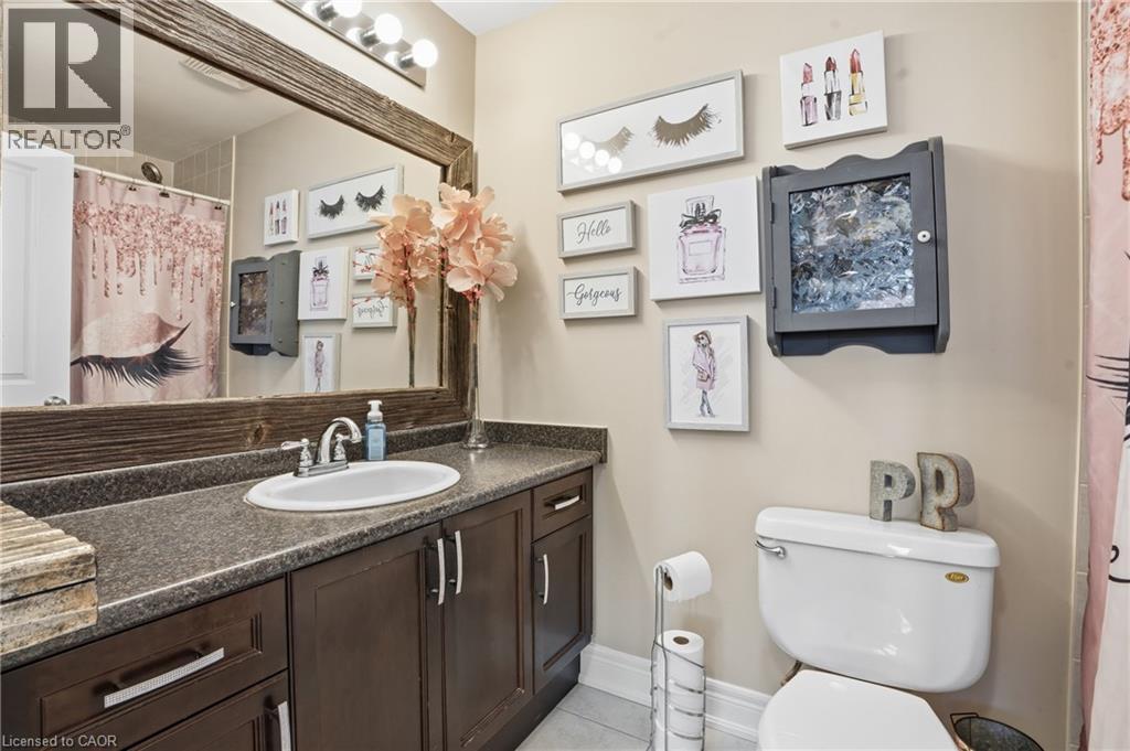 396 PLAINS Road E Unit# 202, Burlington, Ontario, L7T2C8 — Photo 21