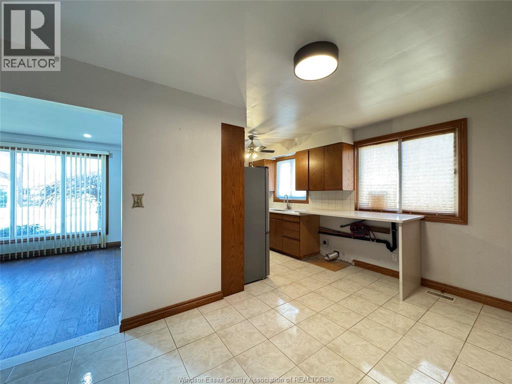 1595 SUN VALLEY, Windsor, Ontario, N9C3R1 — Photo 10