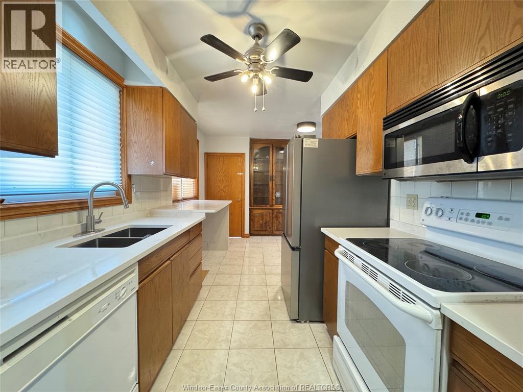 1595 SUN VALLEY, Windsor, Ontario, N9C3R1 — Photo 17