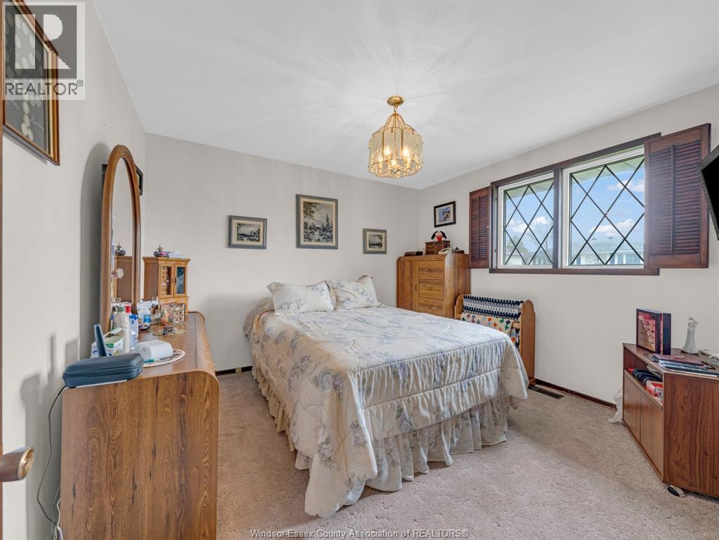 10705 LAMBETH, Windsor, Ontario, N8R1C8 — Photo 16