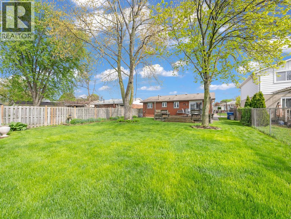 10705 LAMBETH, Windsor, Ontario, N8R1C8 — Photo 34