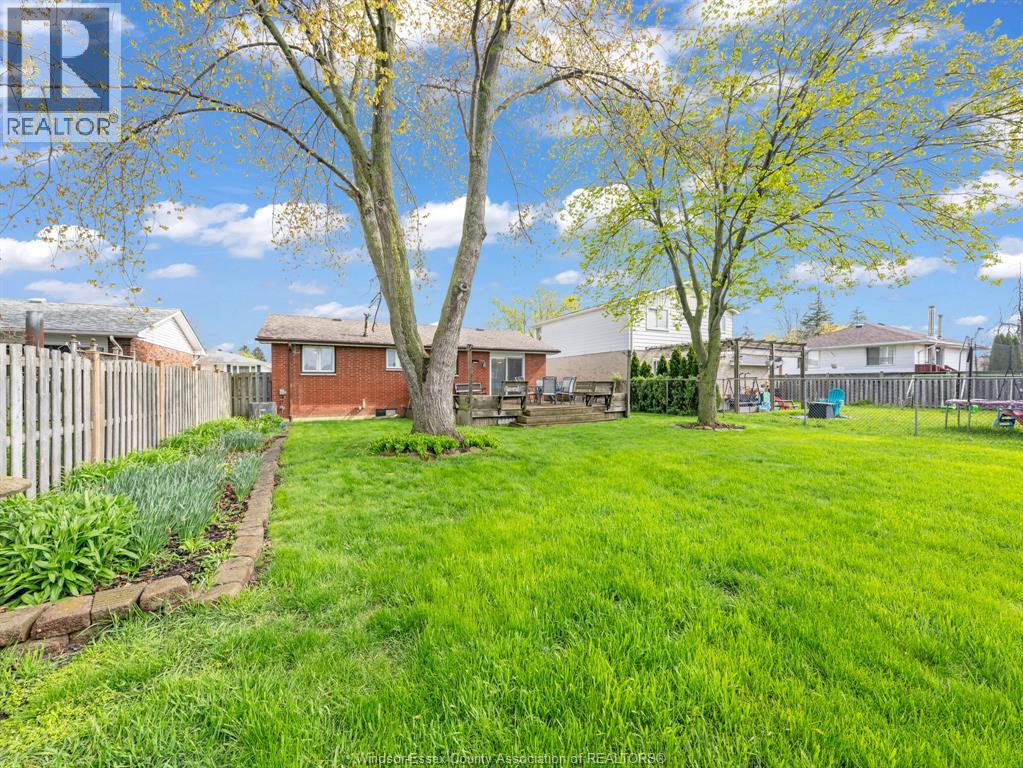 10705 LAMBETH, Windsor, Ontario, N8R1C8 — Photo 36