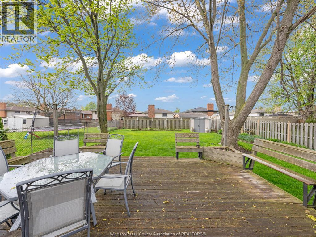 10705 LAMBETH, Windsor, Ontario, N8R1C8 — Photo 40