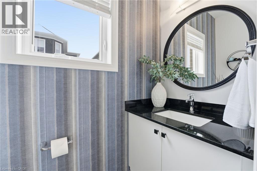 1 BAWCUTT Crescent, Paris, Ontario, N3L0G7 — Photo 4