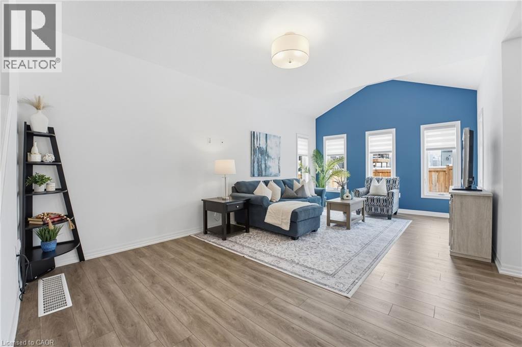 1 BAWCUTT Crescent, Paris, Ontario, N3L0G7 — Photo 6