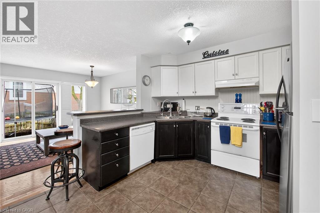 537 BEAVER CREEK Crescent, Waterloo, Ontario, N2V2J7 — Photo 18