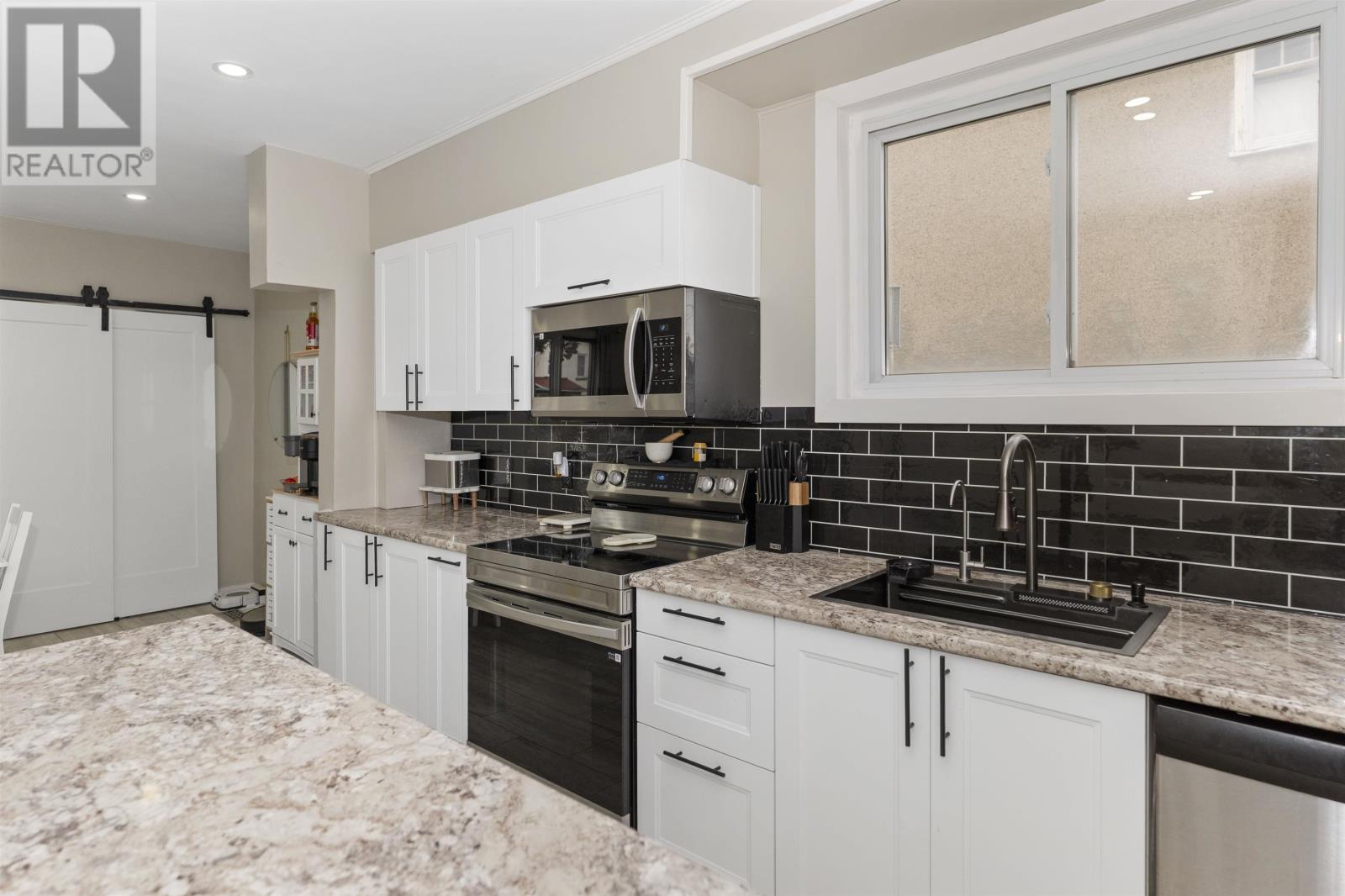 346 Harold ST N, Thunder Bay, Ontario, P7C4C6 — Photo 10