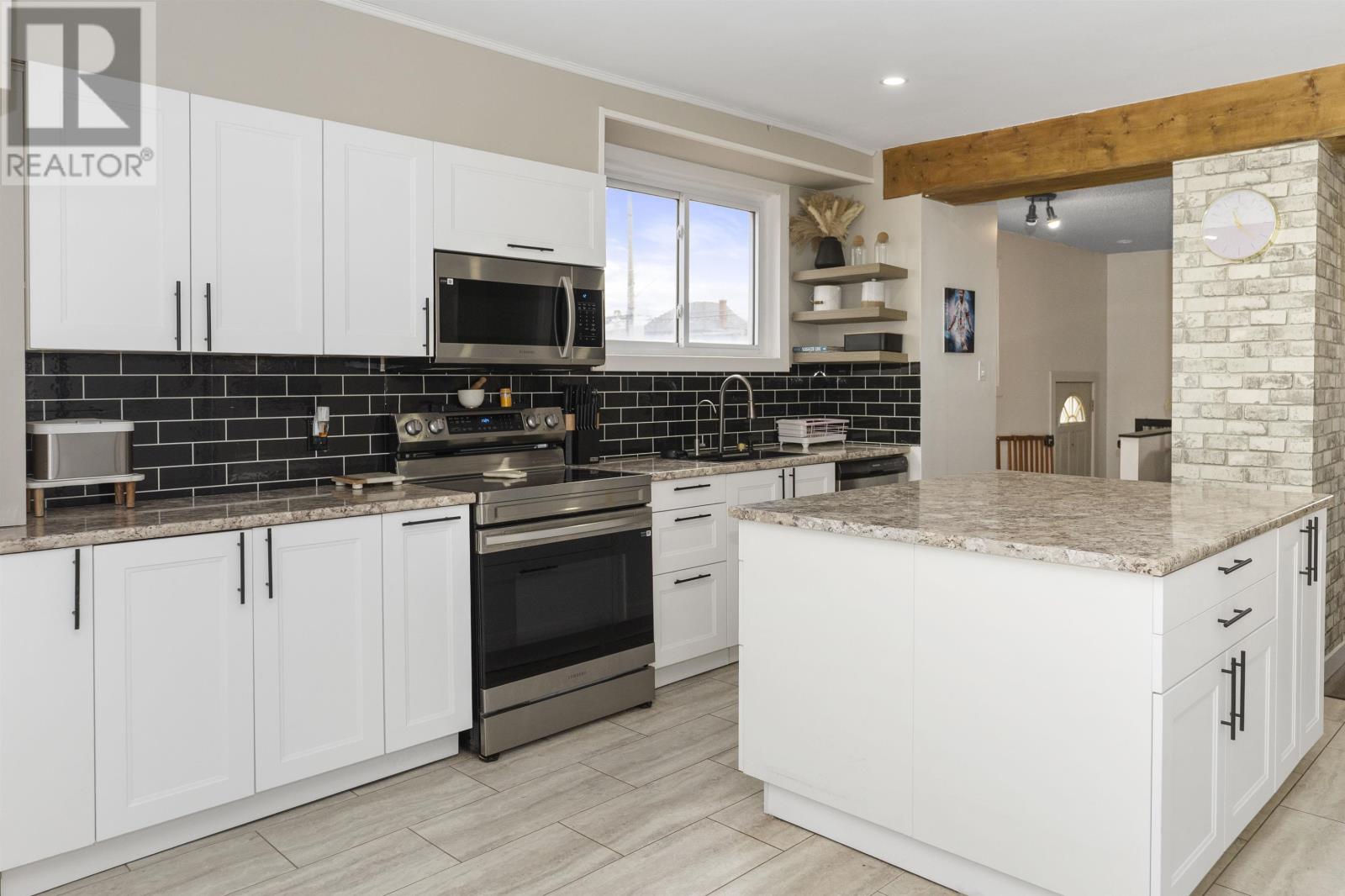 346 Harold ST N, Thunder Bay, Ontario, P7C4C6 — Photo 11