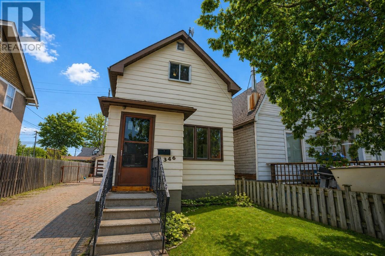 346 Harold ST N, Thunder Bay, Ontario, P7C4C6 — Photo 3
