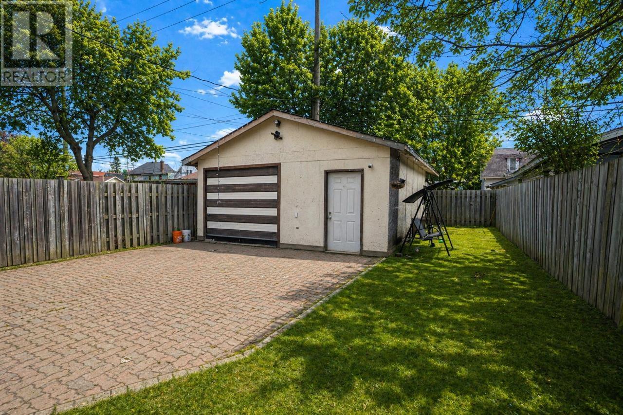 346 Harold ST N, Thunder Bay, Ontario, P7C4C6 — Photo 32