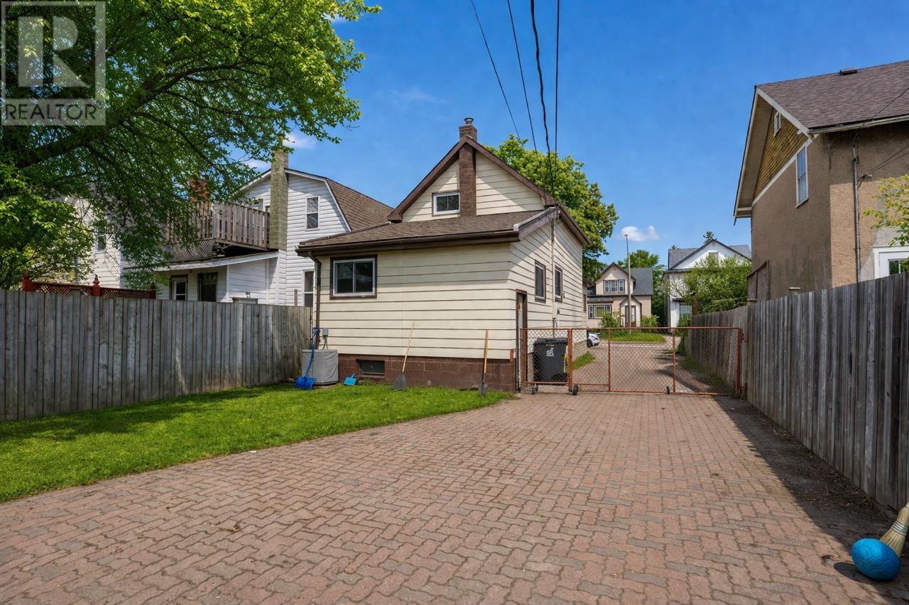 346 Harold ST N, Thunder Bay, Ontario, P7C4C6 — Photo 33