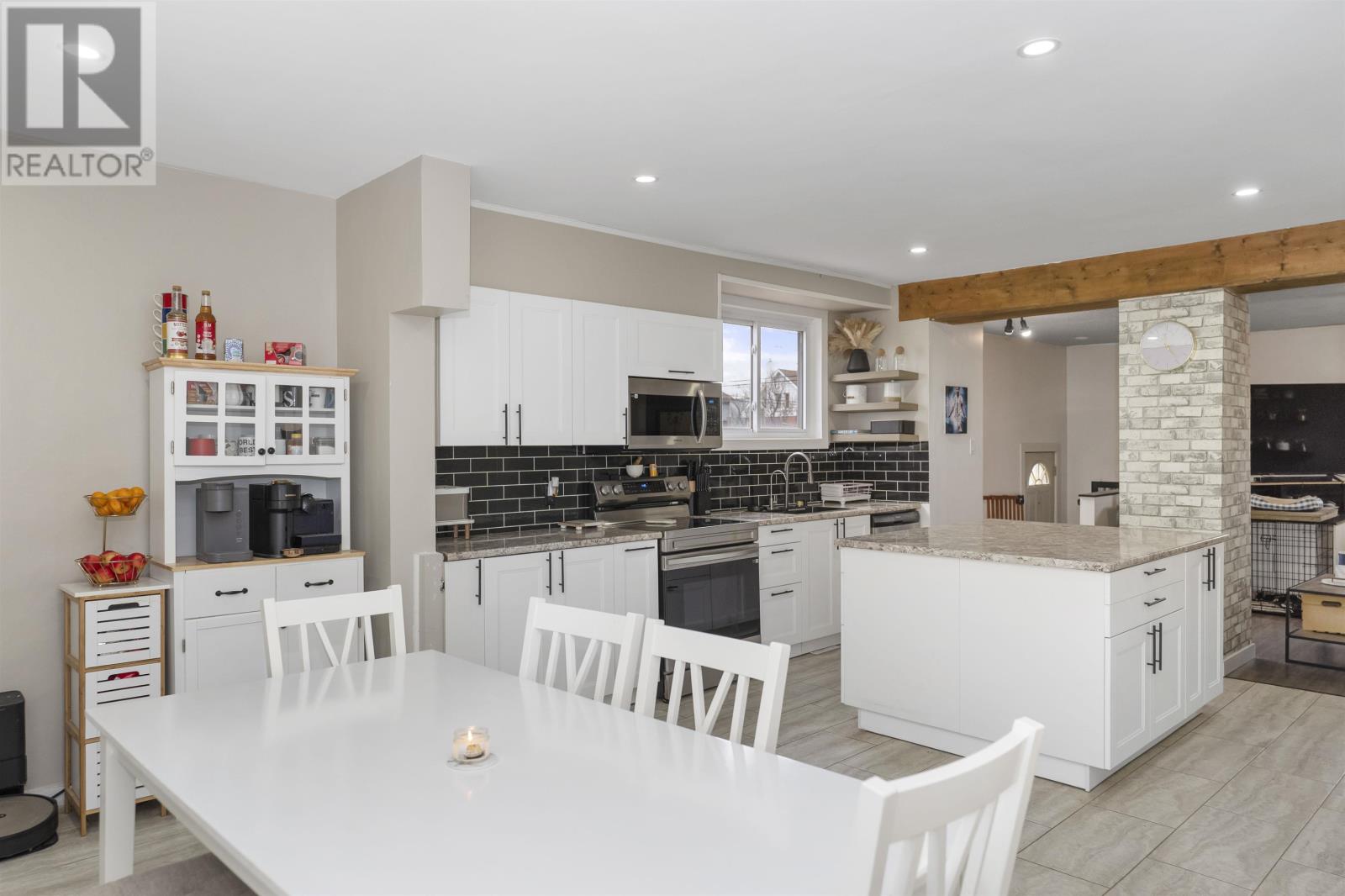 346 Harold ST N, Thunder Bay, Ontario, P7C4C6 — Photo 5