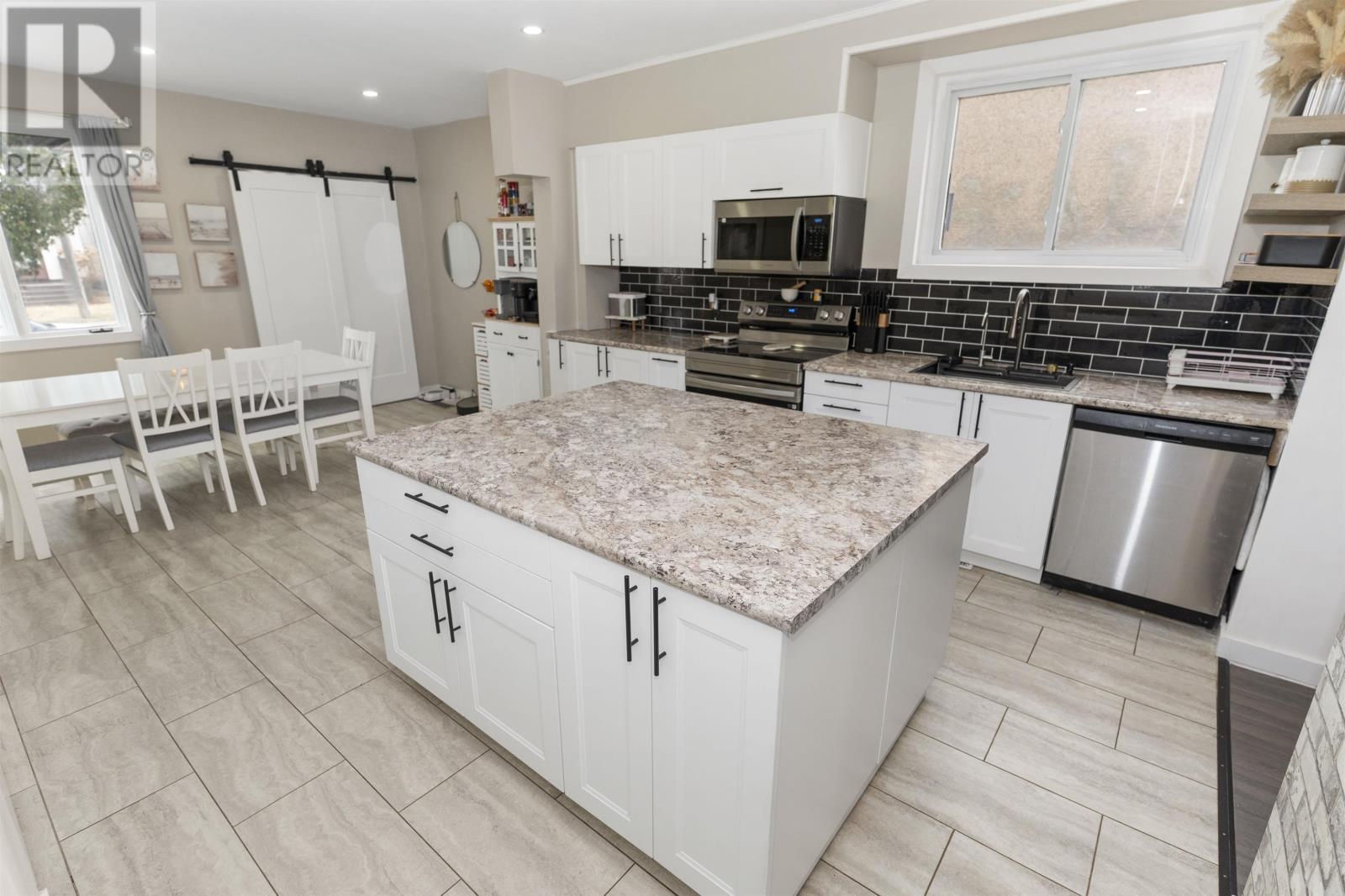 346 Harold ST N, Thunder Bay, Ontario, P7C4C6 — Photo 9
