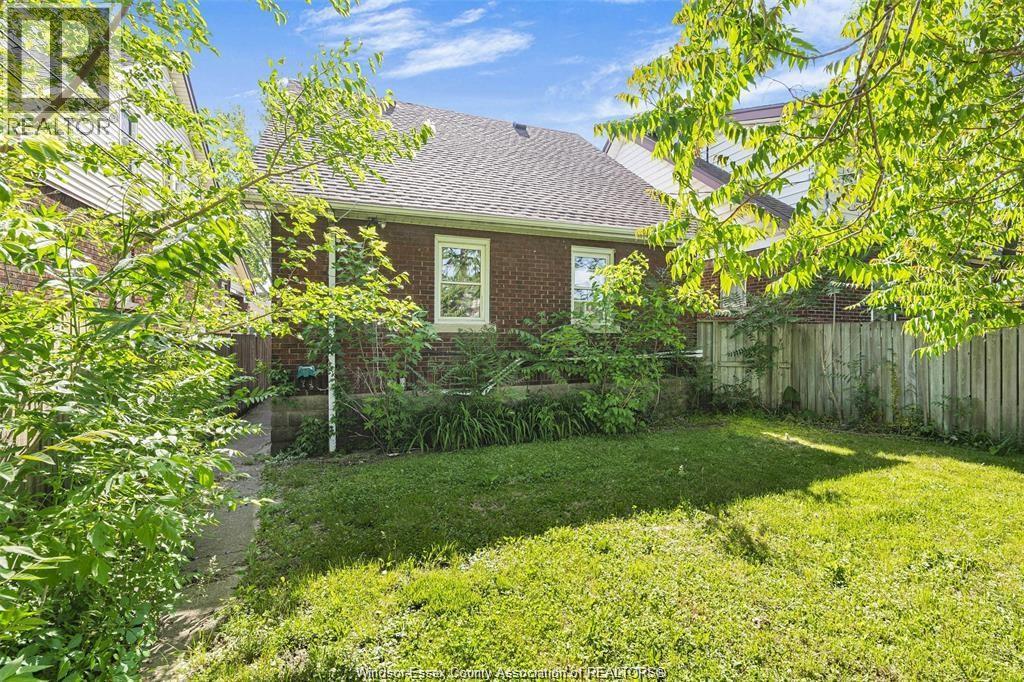 1374 GOYEAU STREET Unit# MAIN, Windsor, Ontario, N8X3L1 — Photo 2