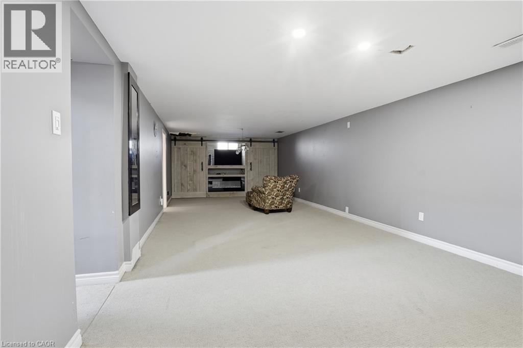 70 SANDALWOOD Avenue, Hamilton, Ontario, L8T2E3 — Photo 11