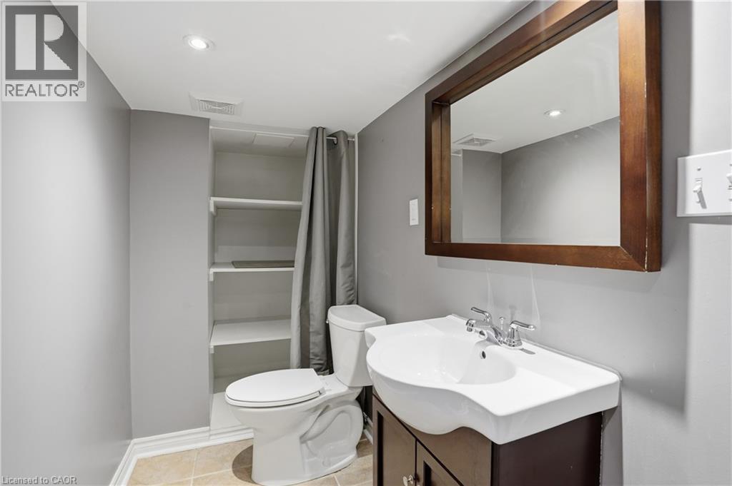 70 SANDALWOOD Avenue, Hamilton, Ontario, L8T2E3 — Photo 12