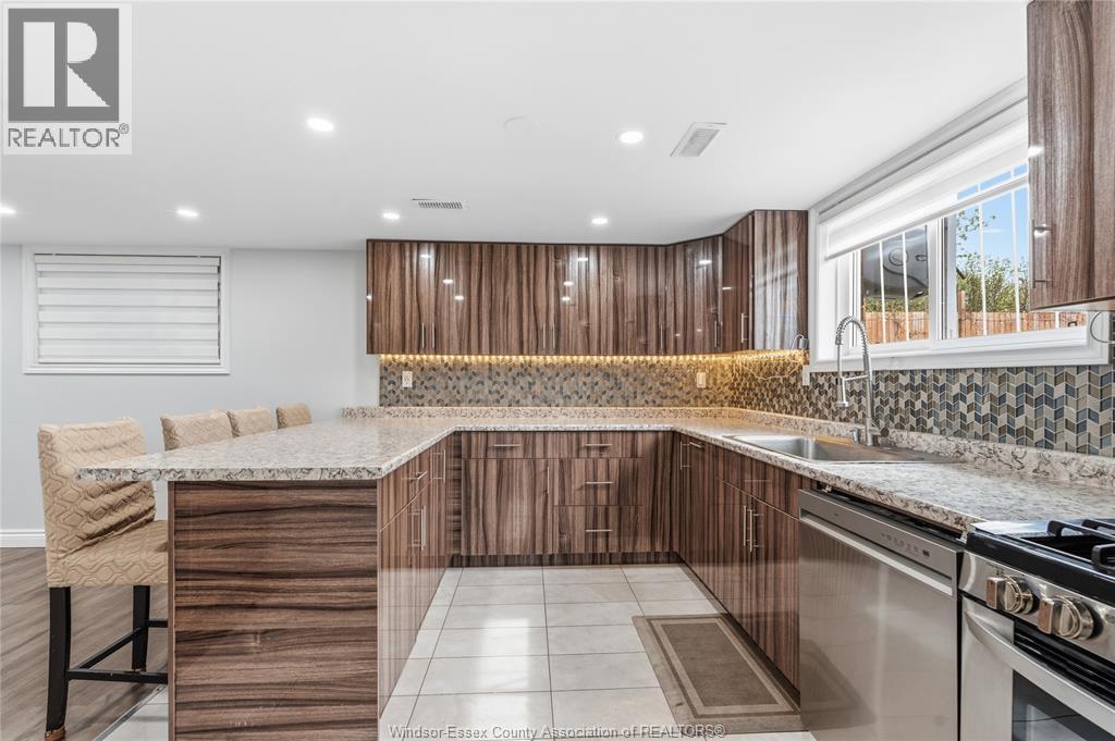 2989 REGIS AVENUE Unit# LOWER, Windsor, Ontario, N8R1V7 — Photo 8