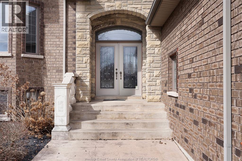 199 ELLISON, Leamington, Ontario, N8H0A2 — Photo 2