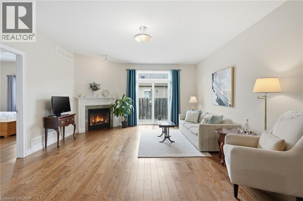 3 ECKER Lane, Binbrook, Ontario, L0R1C0 — Photo 17
