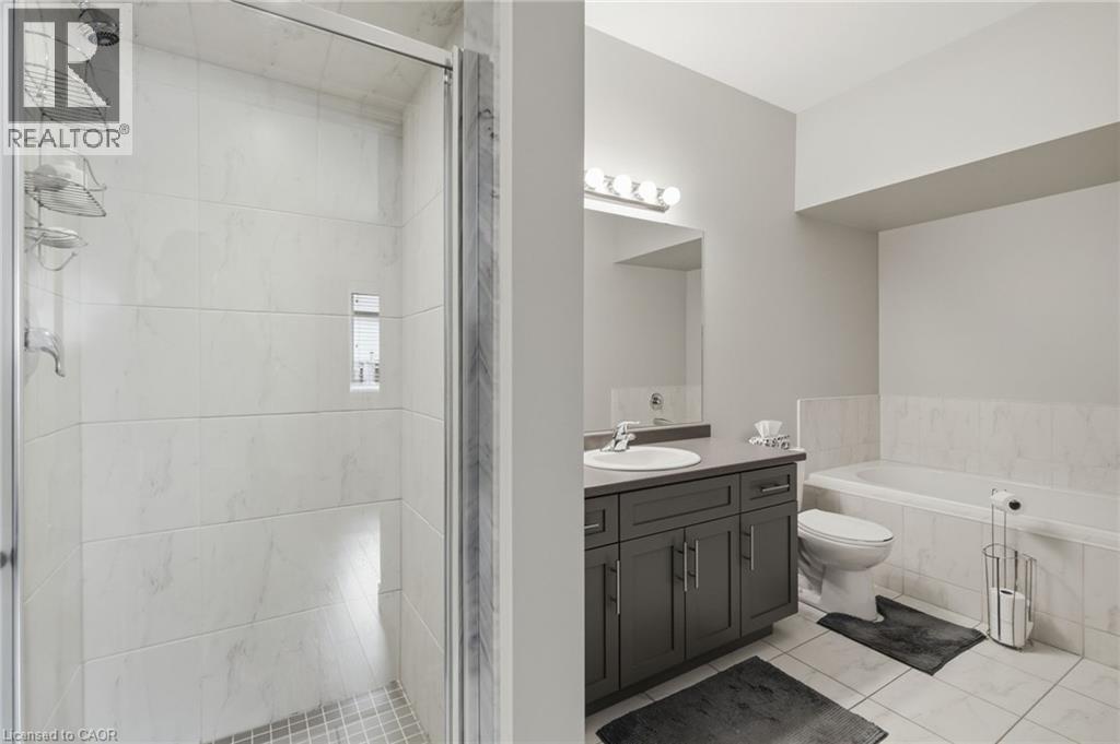 3 ECKER Lane, Binbrook, Ontario, L0R1C0 — Photo 24