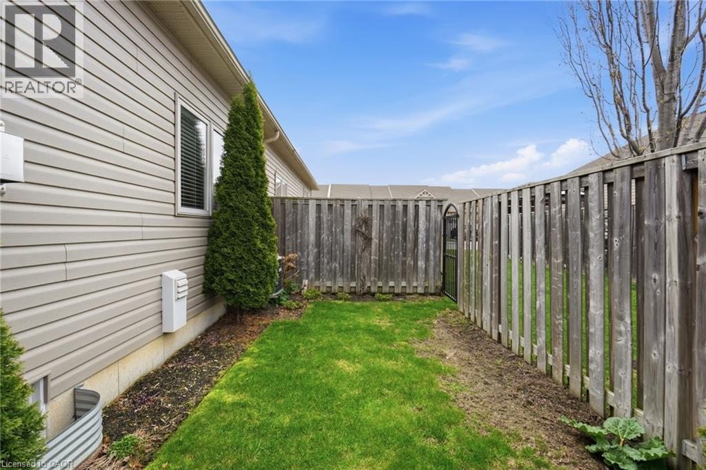 3 ECKER Lane, Binbrook, Ontario, L0R1C0 — Photo 44