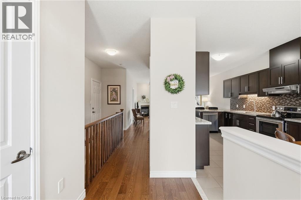 3 ECKER Lane, Binbrook, Ontario, L0R1C0 — Photo 5