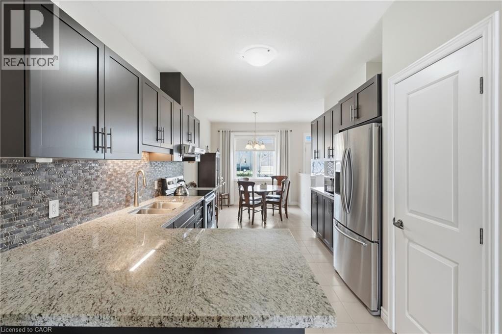 3 ECKER Lane, Binbrook, Ontario, L0R1C0 — Photo 9