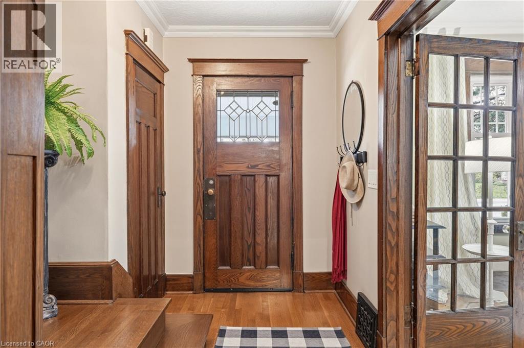 2116 CAROLINE Street, Burlington, Ontario, L7R1L8 — Photo 4