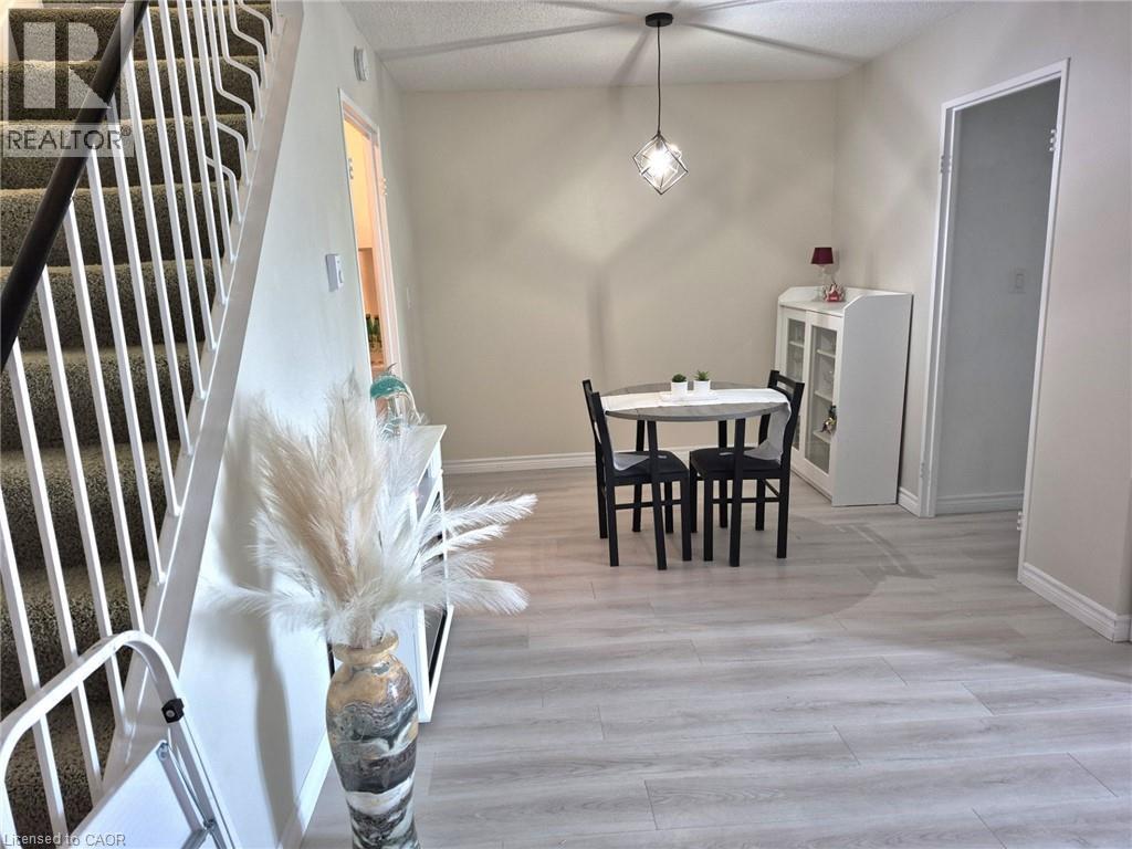 36 HAYHURST Road Unit# 334, Brantford, Ontario, N3R6Y9 — Photo 11