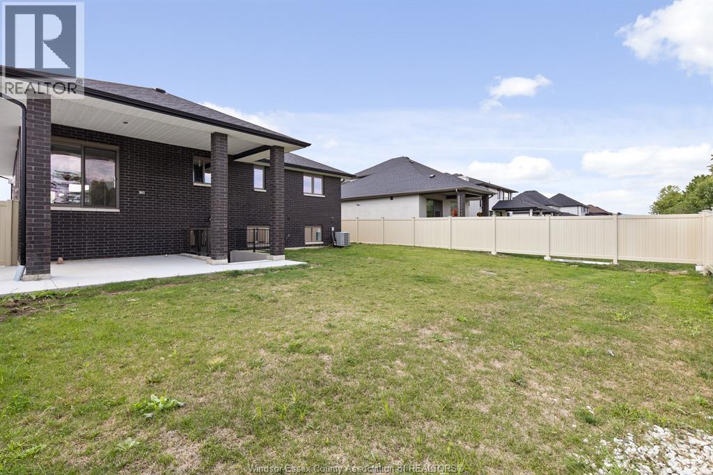 1114 CHATEAU, Windsor, Ontario, N8R0A6 — Photo 37