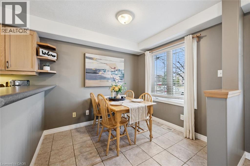 535 WINDFLOWER Crescent Unit# 54, Kitchener, Ontario, N2E4L7 — Photo 11