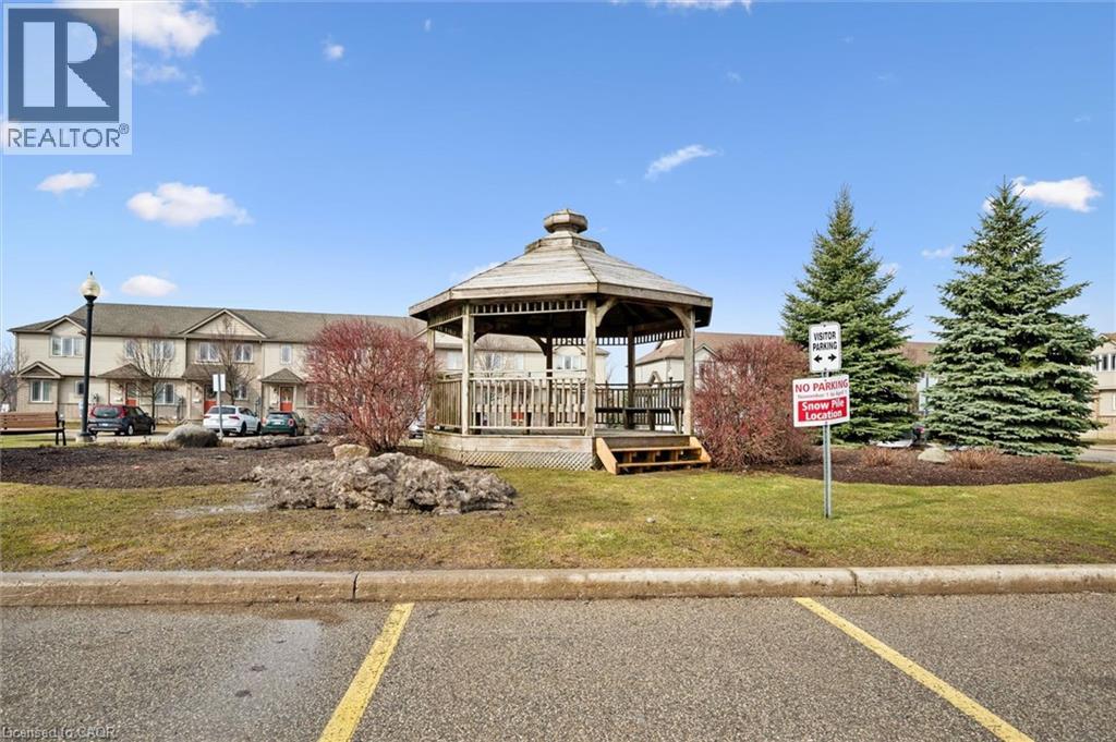 535 WINDFLOWER Crescent Unit# 54, Kitchener, Ontario, N2E4L7 — Photo 22