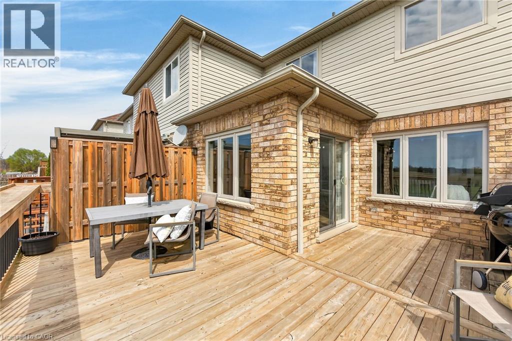 33 VOYAGER Pass, Binbrook, Ontario, L0R1C0 — Photo 30