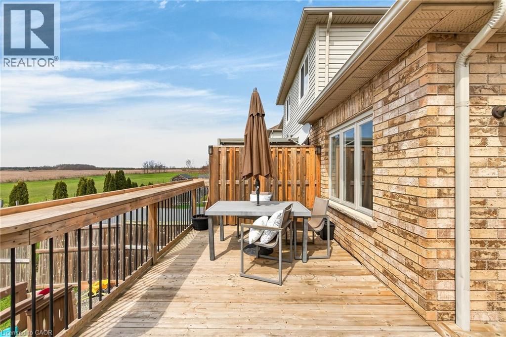 33 VOYAGER Pass, Binbrook, Ontario, L0R1C0 — Photo 31