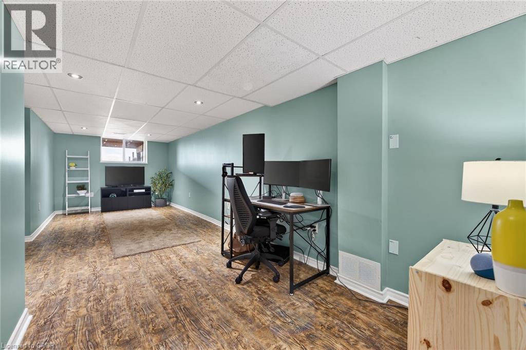33 VOYAGER Pass, Binbrook, Ontario, L0R1C0 — Photo 38