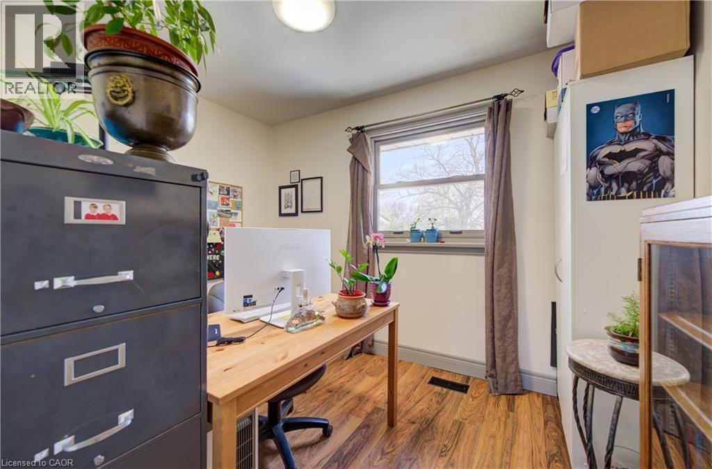 251 SHELDON Avenue N, Kitchener, Ontario, N2H3M9 — Photo 25