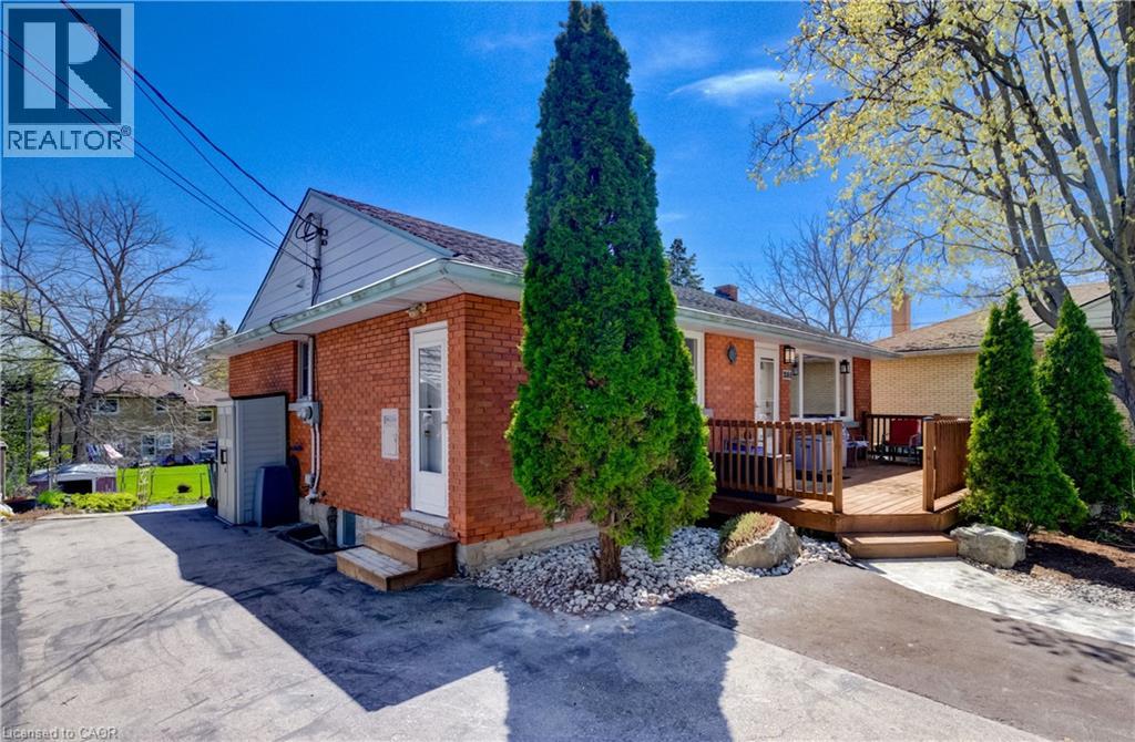 251 SHELDON Avenue N, Kitchener, Ontario, N2H3M9 — Photo 3