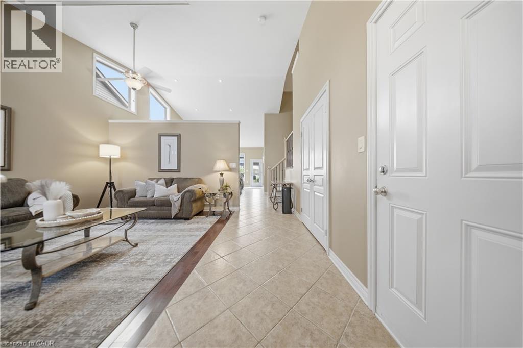 8684 MCGARRY Drive, Niagara Falls, Ontario, L2H3N7 — Photo 18