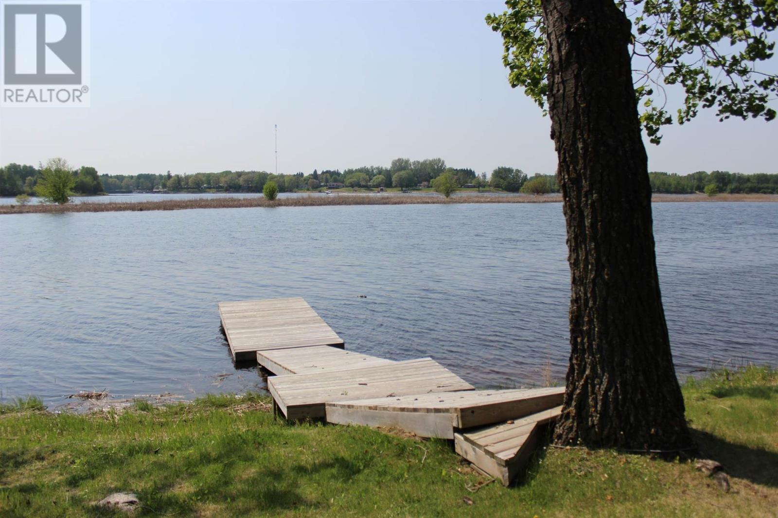 51 GRANT DR, RAINY RIVER, Ontario, P0W1L0 — Photo 2