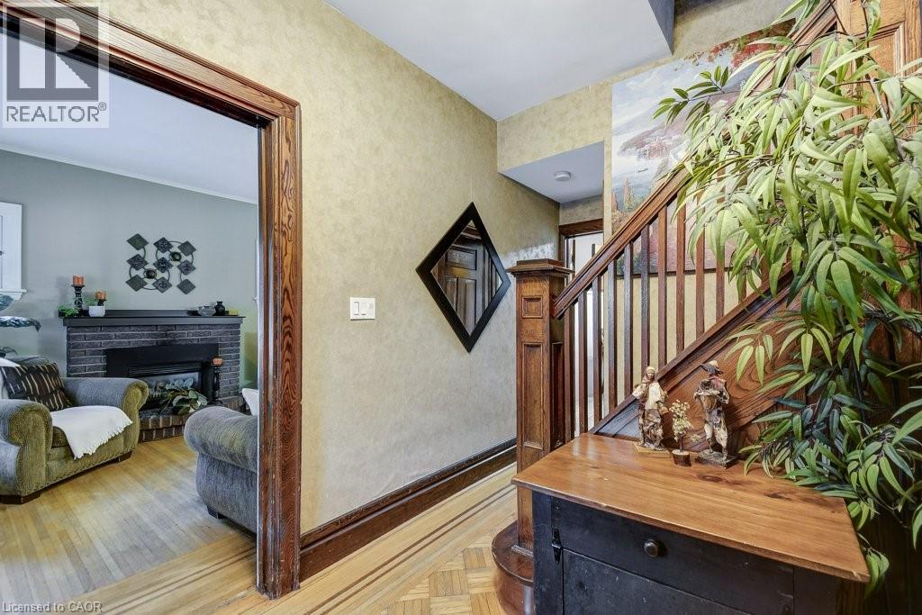46 SHERMAN Avenue S, Hamilton, Ontario, L8M2P4 — Photo 5