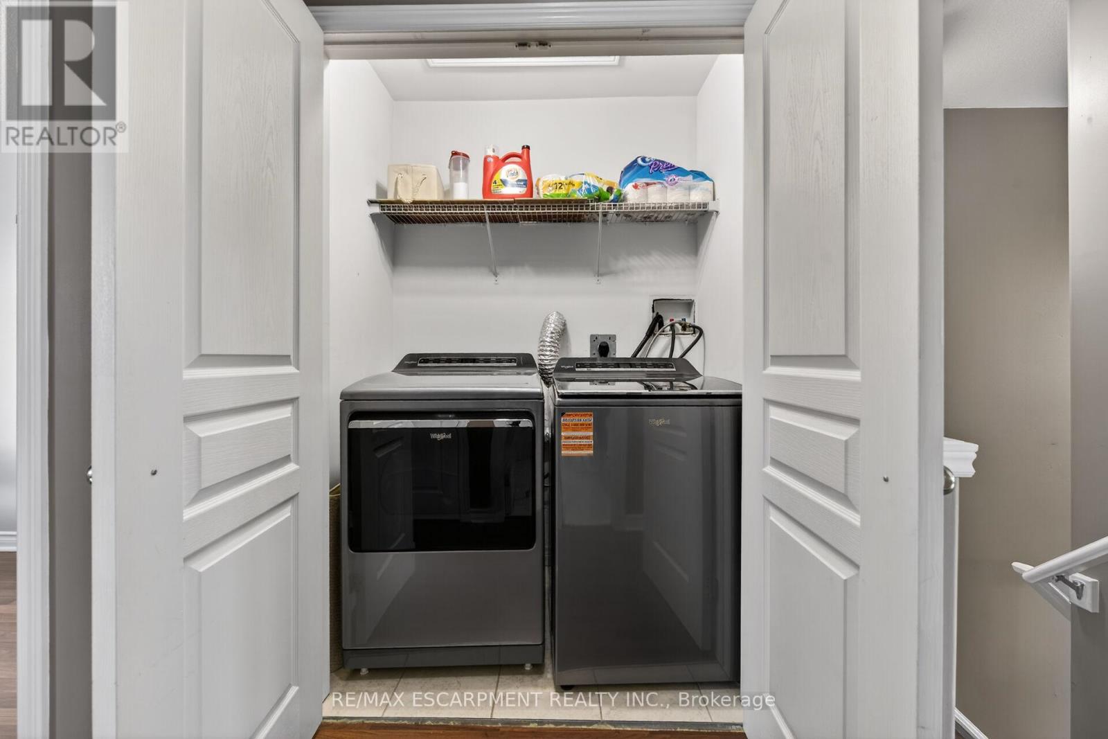 33 VOYAGER PASS, Hamilton (Binbrook), Ontario, L0R1C0 — Photo 28