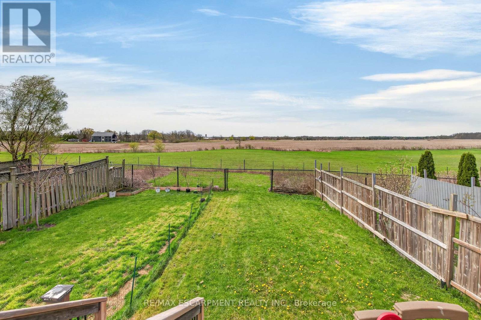 33 VOYAGER PASS, Hamilton (Binbrook), Ontario, L0R1C0 — Photo 33